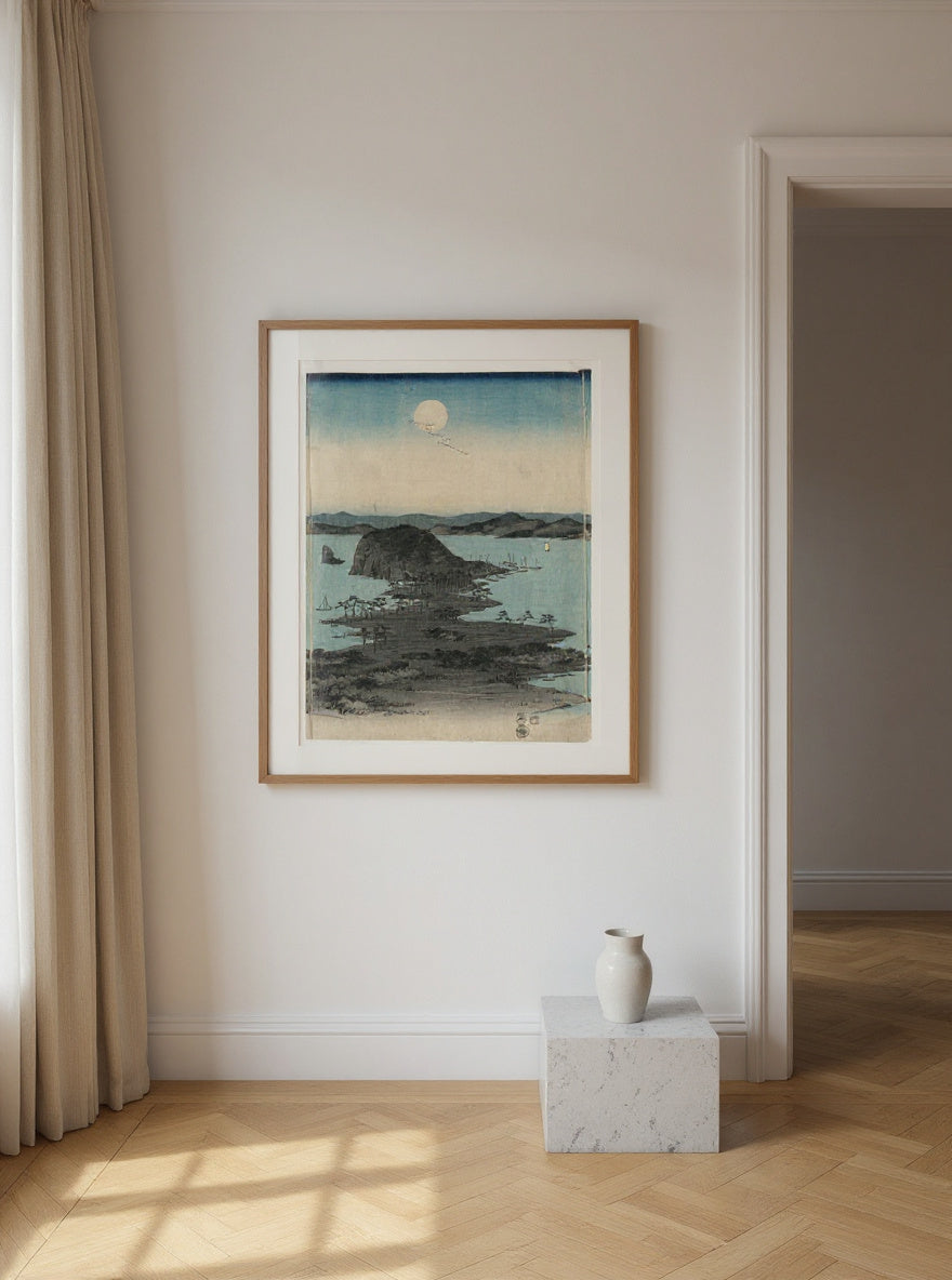 Full Moon on Kanazawa, Musashi — in a room